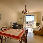 Appartement 2 Pieces Avec Parking A Ajaccio - Fr-1-61-474